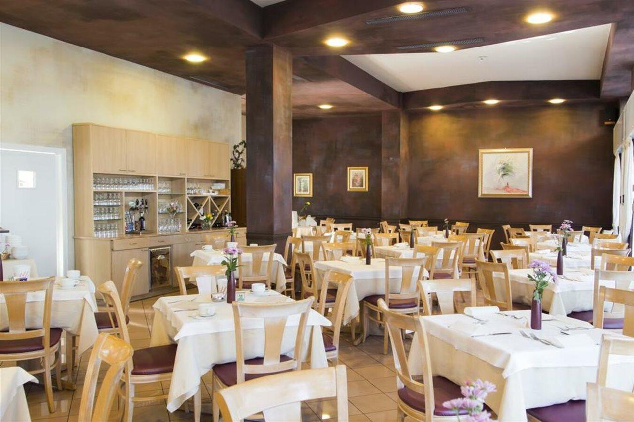 Hotel Meeting Стреза Экстерьер фото