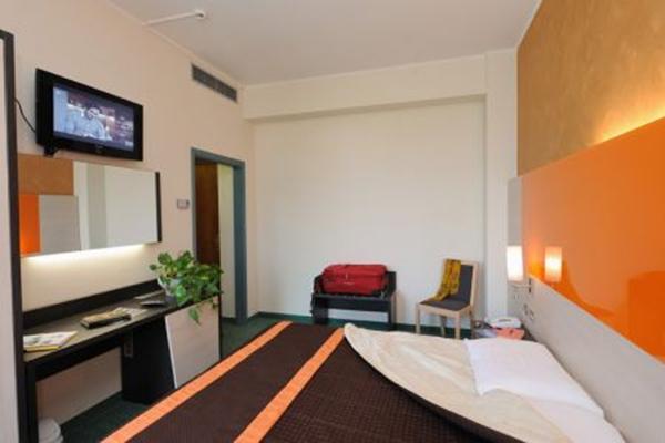 Hotel Meeting Стреза Экстерьер фото